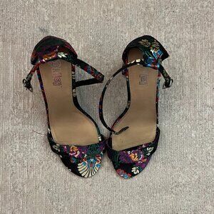 Drash Floral Brocade Chunky Heel Ankle Strap Sandals Size 8.5